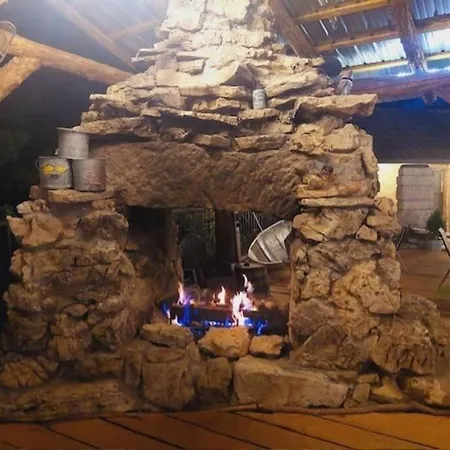 Stonegate Lodge King Bed Wifi 50In Roku Tv Salt Water Pool Room # 302 Eureka Springs Exterior foto