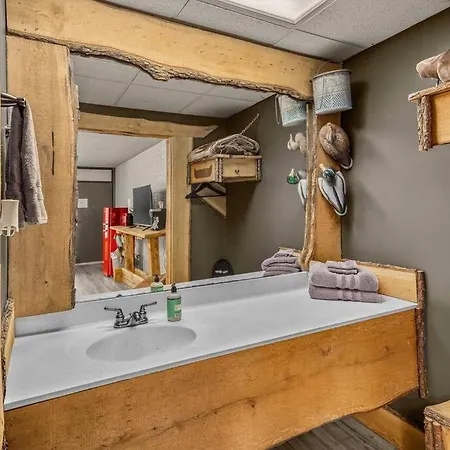 Stonegate Lodge King Bed Wifi 50In Roku Tv Salt Water Pool Room # 302 Eureka Springs Exterior foto