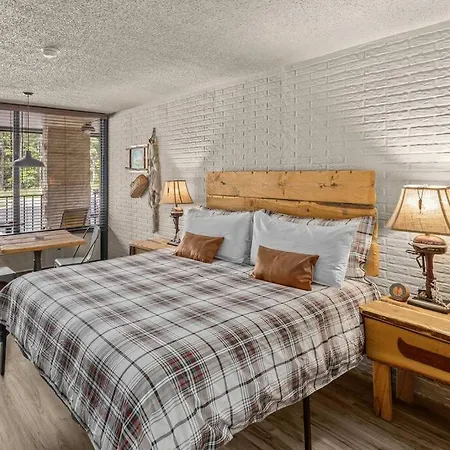 Stonegate Lodge King Bed Wifi 50In Roku Tv Salt Water Pool Room # 302 Eureka Springs Exterior foto